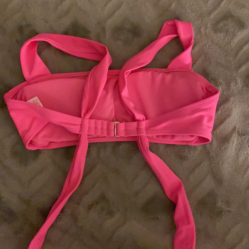 Swimsuit - Picture 3 of 4